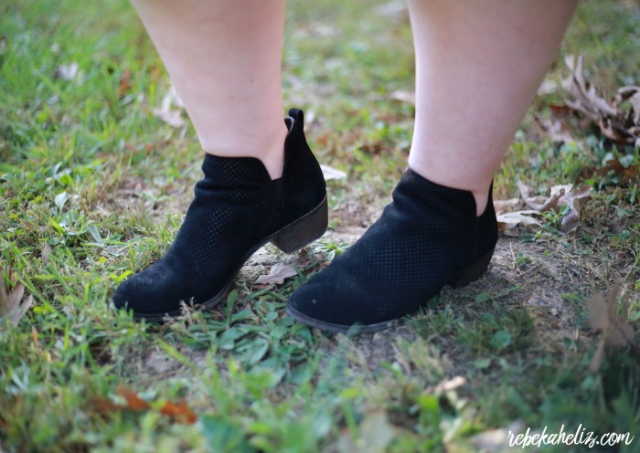 blue white dress, old navy, old navy dress, black booties