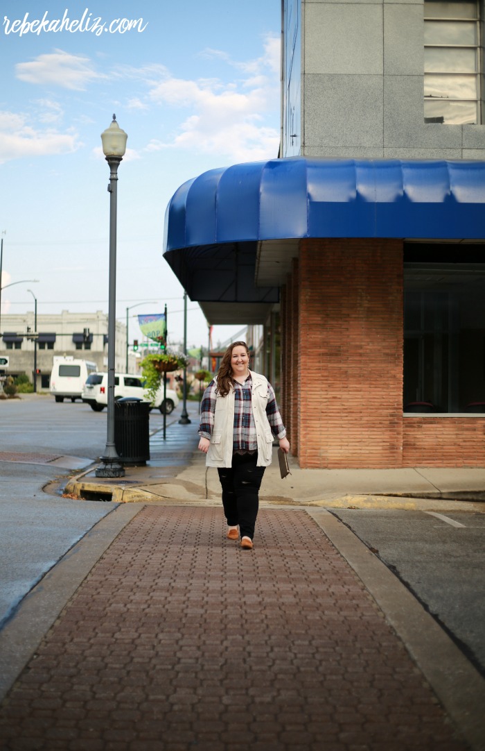 plaid shirt, utility vest, fall outfit, ootd, downtown