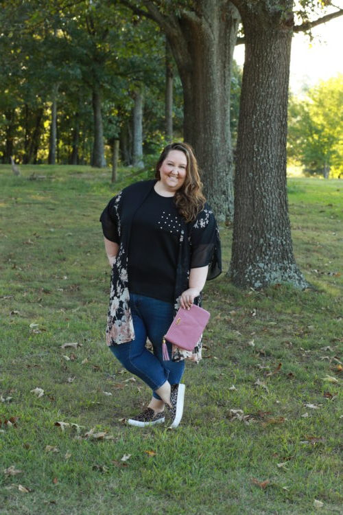 leopard sneakers, pearl tee, lane bryant, gigi new york, monogram, floral, floral kimono, torrid, old navy, fall style, fall outfit