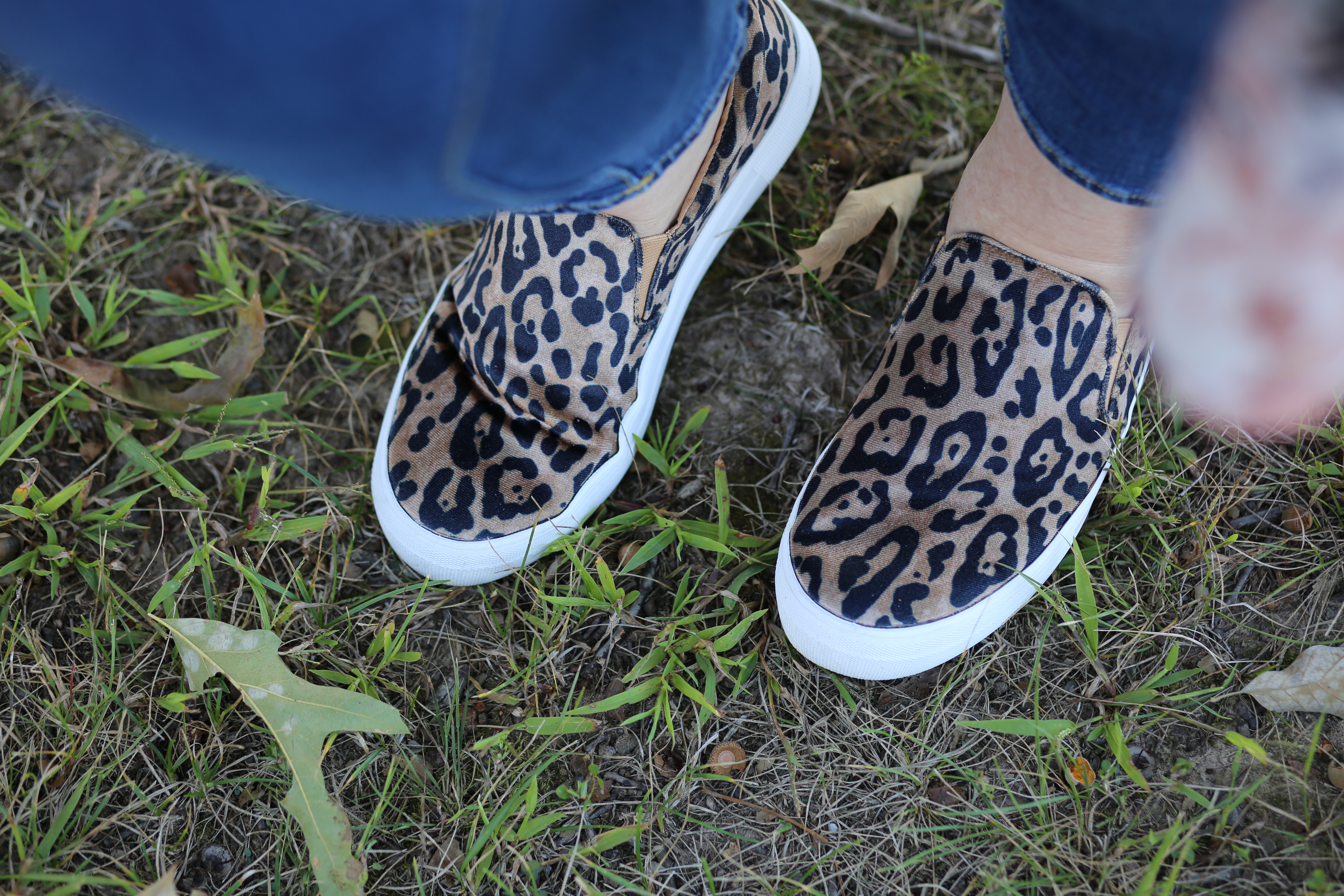 Pearl Pocket Tee + Leopard Sneakers